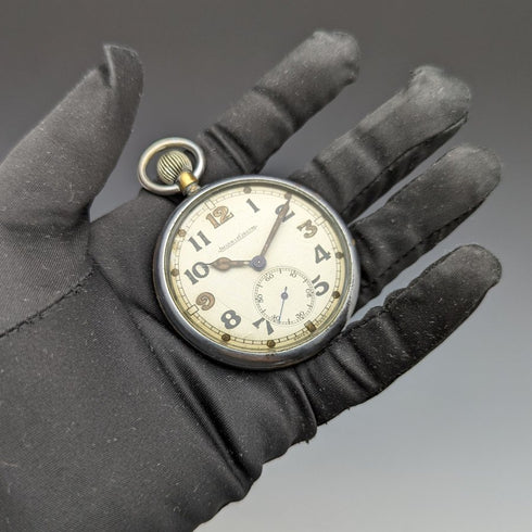 Around 1940 Vintage in good working condition Jaeger-LeCoultre Broad Arrow WW2 British military pocket watch